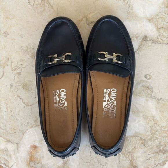 Salvatore Ferragamo Leather Driver with Gancini Ornament - Picture 2 of 16